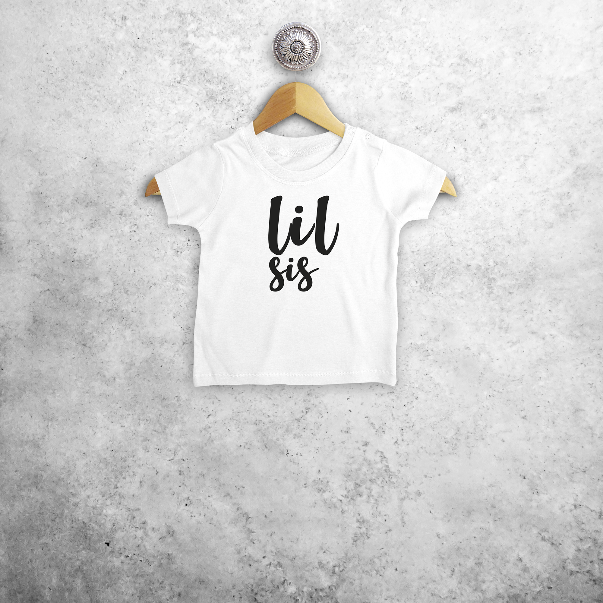 'Lil sis' baby shortsleeve shirt